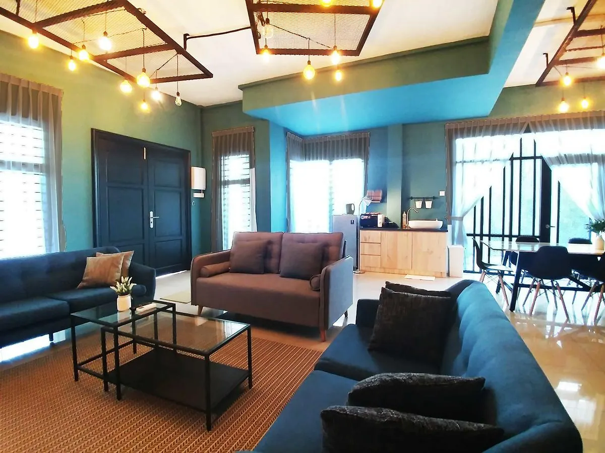 Le Bleu Malacca location