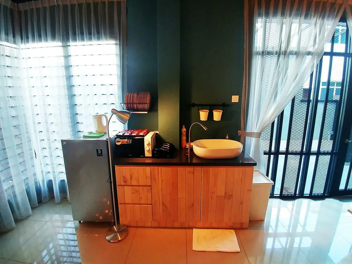 Le Bleu Malacca
